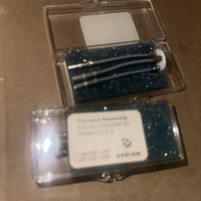 Varian 039360191 Conjunto de disco de filamento de trampa de iones con conectores de cable, Nuevo Foto 1 de 2