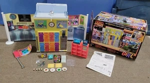 Barbie Generazione Bambina Liceo Vintage 2000 Giocattolo Trasformabile Pista da Ballo - Foto 1 di 19