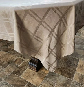 Cuisinart Tablecloth 60x100 Beige Reverse Weave Plaid Polyester - Picture 1 of 6