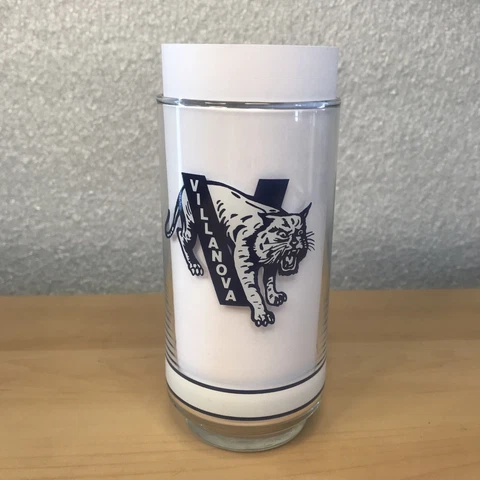 Vintage Villanova Wildcats Big East Basketball NCAA Getty Drinking Glass 5.5" Cover