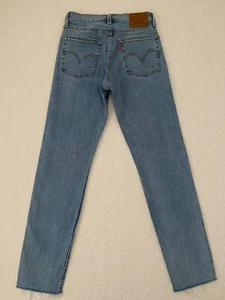 Levi's Premium Wedgie Jeans Women's High Rise Buttons Size 24 Blue #2432 - Picture 1 of 13