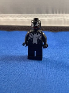 2018 Marvel Lego Spider Man Venom Super Heroes Mini Figure 854006 Year Black - Picture 1 of 3