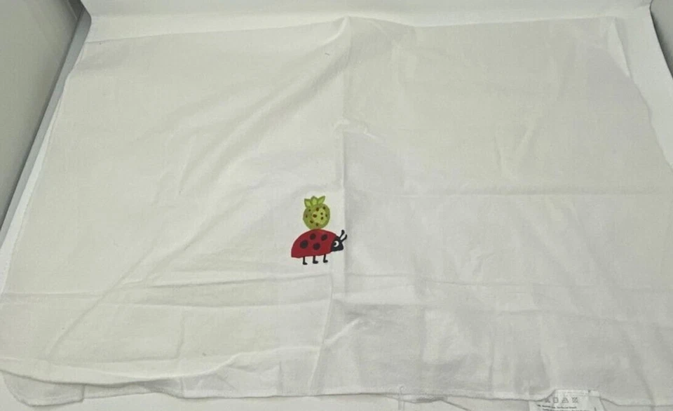 Manta de franela de algodón vegetal Ikea Ladybug blanca Foto 1 de 3