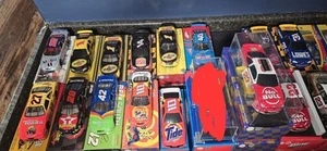 Lotto assortito anni 90 NASCAR pressofuso 1:24 - Foto 1 di 2