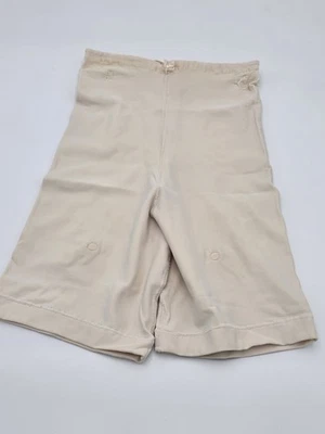 Pantalones cortos vintage Isis Girdle W.T. Grant Ladies Garment Union (Distressed) Talla L? Foto 1 de 4
