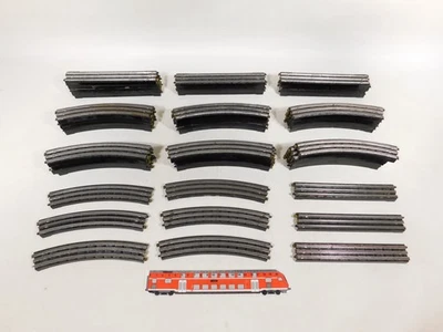 52x Trix Express H0 Bakelit Track Piece 20/4 curved 20/1 Straight #DV947-3 - Image 1 of 4