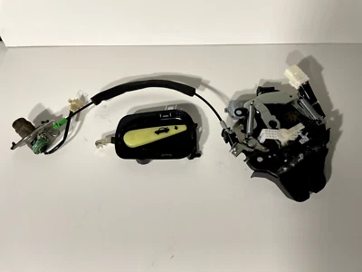 Lexus LS460 2007-2012 ¡Conjunto de actuador de bloqueo de maletero con motor!! Foto 1 de 4