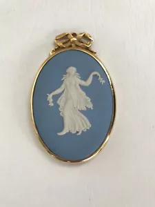 WEDGWOOD FLORAL GIRL CAMEO IN EXCELLENT CONDITION - Picture 1 of 2