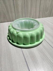 Vintage TUPPERWARE Mint Green Jello Mold 3 Pc 1201-3 1202-2 1203-5 - Picture 1 of 3