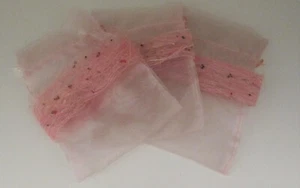 Geschenkbeutel, Geschenkverpackungen 3 Beutel rosa mit Bast-Perlenverzierung - Bild 1 von 6