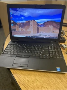 Dell Precision M2800 Laptop 2.7GHz i5-4310M 8GB 256GB SSD Webcam DVDRW - Picture 1 of 10