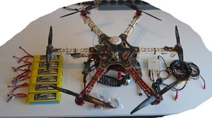 DJI F550 with DJI Naza V1 and gimbal - 1000mW video TX, dual receiver - FrSky - Photo 1/10