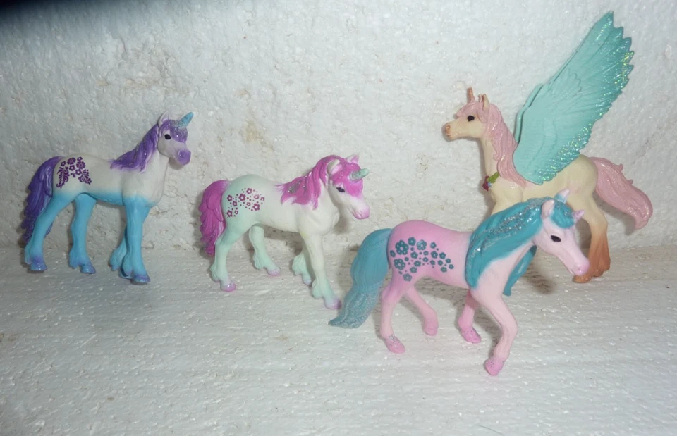 Lot Of 4 Schleich Unicorns & Pegasus  Mythical Animal Figures  S-1 - Image 1 of 3