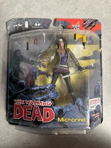 McFarlane Toys Walking Dead SERIE 1 Michonne versiegelt kleiner Kartonschaden - Bild 1 von 2