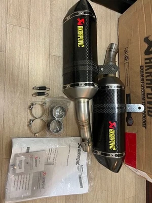 Akrapovic Carbon Slip-On Muffler Kawasaki Z1000 / Z1000SX Ninja 1000 2011–2019 - Image 1 of 4