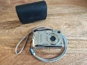 Fujifilm Digital Camera FinePix A400 4.1MP Silver Tested - Picture 1 of 9