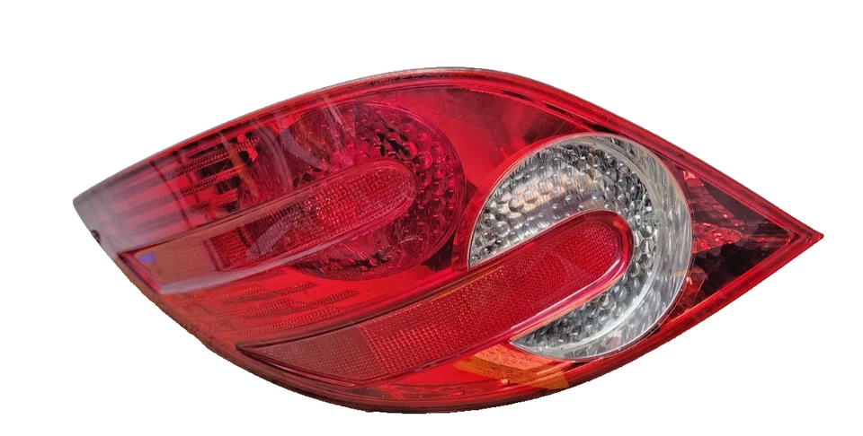2006–2011 Mercedes-Benz R-Class R350 R320 R500 Left Driver Side Tail Light - Image 1 of 4