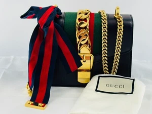 GUCCI Sylvie 2-Wege Leder Handtasche 431666 493075 – Designer Tasche für Damen - Bild 1 von 17