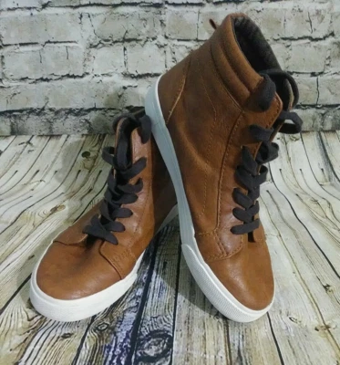 Old Navy Niños Talla 4 Zapatillas Altas Botas Marrón Zapatos Cordones Foto 1 de 4