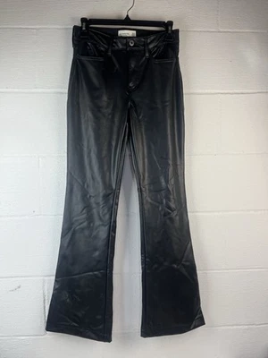 Pantalones acampanados de tiro alto negros de cuero sintético talla 15/16 de Abercrombie para niños y niñas Foto 1 de 4