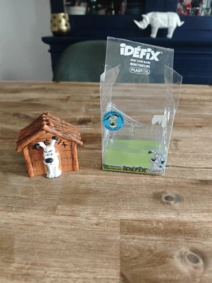TIRELIRE PVC PLASTOY ASTERIX  IDEFIX dans sa niche Très Bon État Avec Emballage  - Photo 1/4