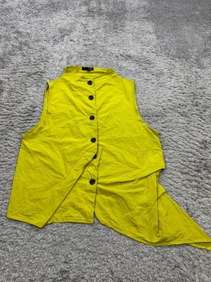 Chaqueta cortavientos Sun Kim para mujer pequeña verde lima ligera asimétrica Foto 1 de 4