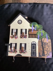Casa porta llaves Sheila's Collectibles madera amarillo negro - Imagen 1 de 5