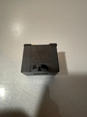 Exact Replacement WR55X24064 for GE Refrigerator Run Capacitor 12uF 210 Volts - Image 1 of 4