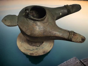 Alte antike nahöstliche Bronze Öllampe Räucherwerk 2 Ausgießer antik selten - Bild 1 von 10