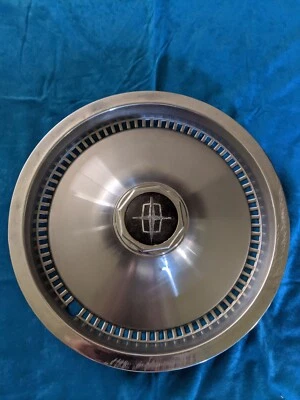 Cubierta de rueda tapacubos Lincoln Town Car 75-81 #738 Foto 1 de 4