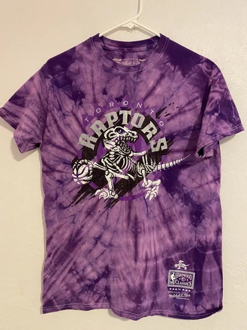 Toronto Raptors NBA Sz M Purple Tie Dye T-Shirt Mitchell & Ness Skeleton Logo Cover