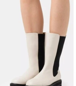 Stuart Weitzman Boots Presley Ultralift Chelsea Ankle Booties 7 Lug Sole 37.5 - Picture 1 of 7