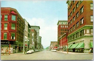 Downtown Davenport Iowa IA, Second and Brady Streets, Looking West, Postcard - Picture 1 of 2