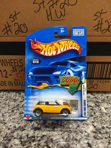 2002 Hot Wheels #40 First Edition 28/42 2001 Mini Cooper Yellow w/5 Sp Variation - Picture 1 of 6