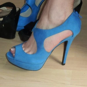 NEU Asos Sandalette 37 38 Blau Plateausandale Caged Peeptoe High Heels Gorgeous - Bild 1 von 4