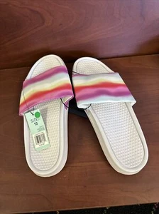 size 10 Women’s Slide  Water Resistant Footwear Beach/Pool Slipper - Picture 1 of 4