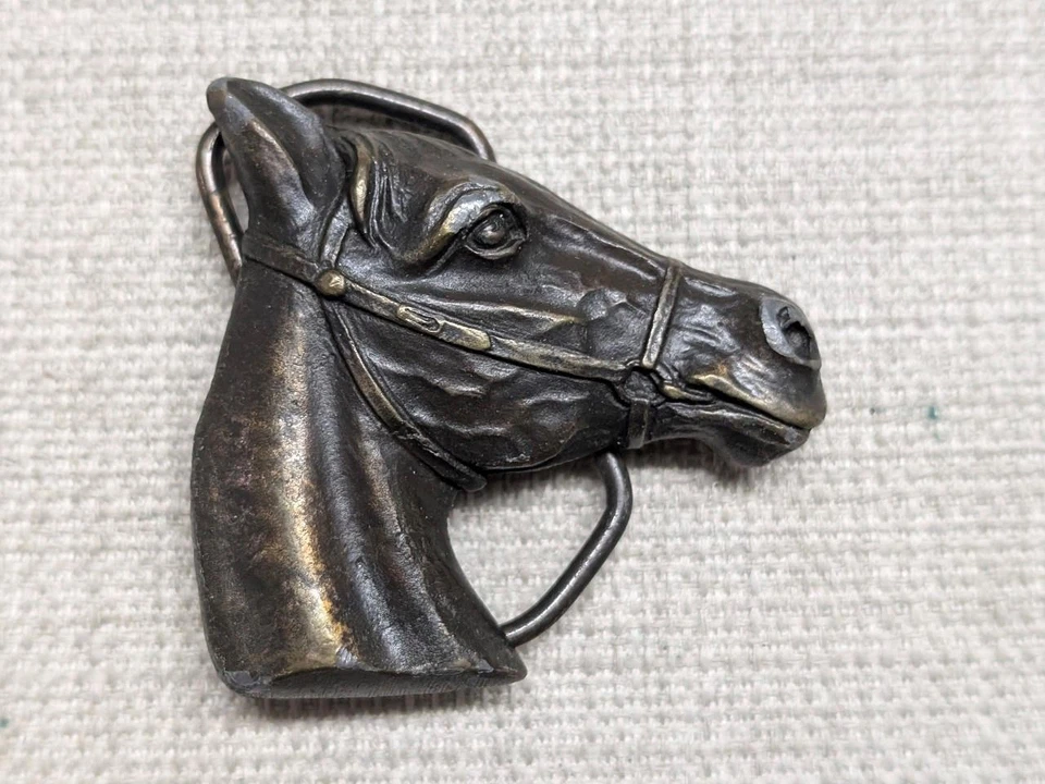 Hebilla de cinturón vintage años 70 CABEZA DE CABALLO ecuestre LATÓN MACIZO vaquero RODEO OCCIDENTAL Foto 1 de 4