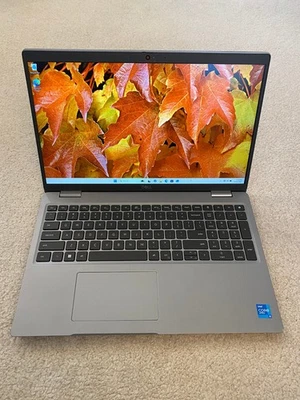 DELL LATITUDE 5520 P104F 15.6" 256GBSSD/8GBRAM 11th GEN i5-1145G7 WIN11PRO GREAT - Image 1 of 4