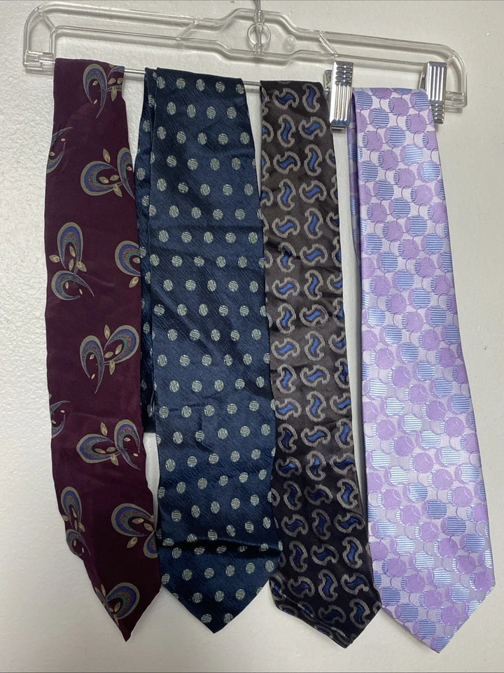 Juego de 4 corbatas de diseñador vintage, Burberry & Giorgio Armani Foto 1 de 4