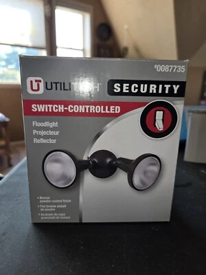 Utilitech Flood Light 2-Head Black Adjustable Light Back Plate Wall Mounting - Image 1 of 4