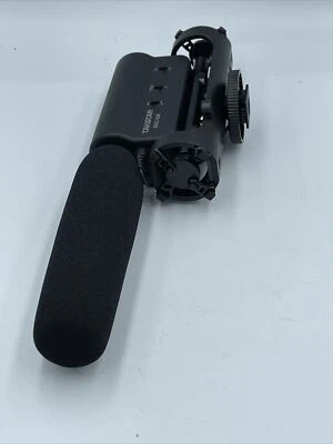 TAKSTAR SGC-598 Interview Microphone for Nikon Canon Camera/DV Camcorder DSLR - Image 1 of 4
