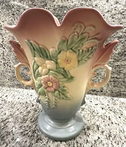 Vtg Hull Pottery Wildflowers Vase - 1940s - 8.5” - Double Swan Handle - #W-9 - Picture 1 of 4