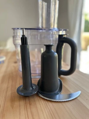 Kenwood MultiPro Compact FDM71.450SS Food Processor Tools – Blade,Spindle,Mixer - Image 1 of 3