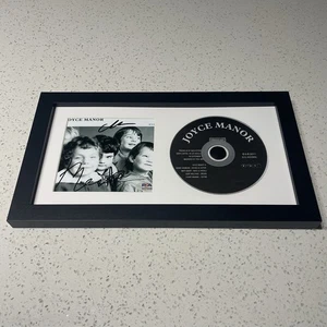 JOYCE MANOR VOLLE BAND SIGNIERT SELBSTBETITELT S/T CD ALBUM AUTOGRAMM PSA COA - Bild 1 von 3