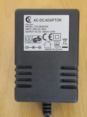 AC- DC Adaptor 6 V - Bild 1 von 3
