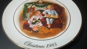 1983 Avon Christmas Memories Plate. PL2 - Picture 1 of 5