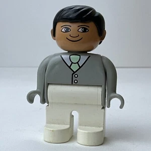 Lego Duplo Figur Mann schwarzes Haar grauer Pullover weiße Hose Vintage (ca. 2001) - Bild 1 von 6