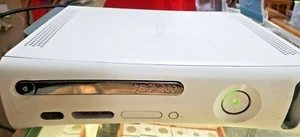 Xbox 360 White Console + Bundle(SOLD AS-IS)(FC12-Corner-G503) - Picture 1 of 10