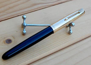 PARKER 51 1/10 12K Gold Filled USA Piston Fountain Pen Black/GOLD Vintage 50s - Picture 1 of 22