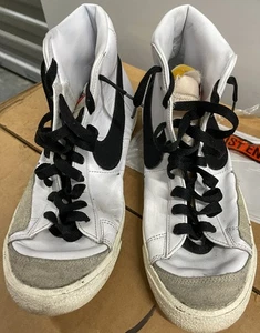 Nike Blazer Mid 77 Vintage BQ6806-100 Bianco Nero Scarpe stringate Uomo Taglia US 11,5 - Foto 1 di 10